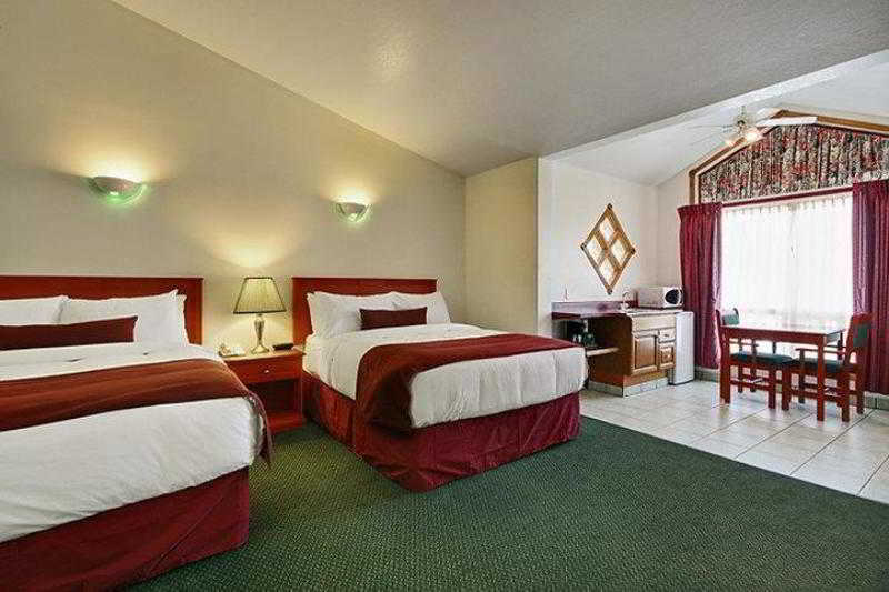 White Wolf Inn Hinton Rom bilde