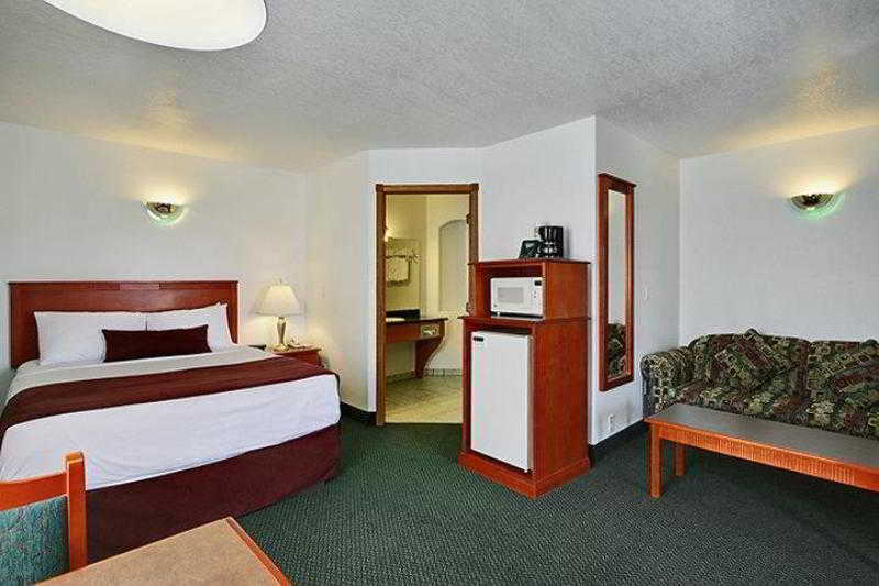 White Wolf Inn Hinton Rom bilde